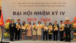 Vinh danh 18 đơn vị đồng hành cùng triển lãm thiết bị và công nghệ thử nghiệm VinaLAB2019