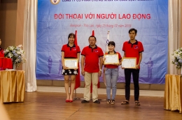 VinaCert khen thưởng tập thể, cá nhân xuất sắc năm 2017